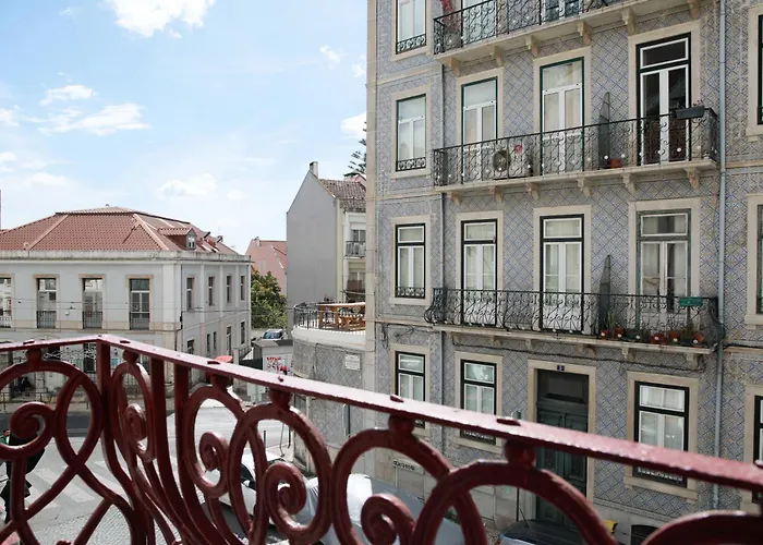 Lisbon Poets Inn